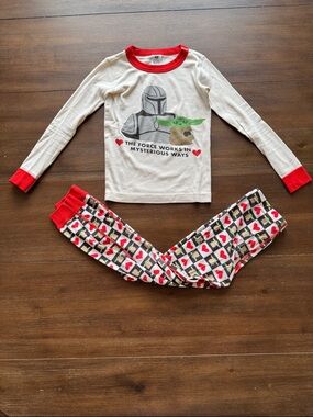 Size 6-7 Hanna Andersson Star Wars Yoda Mandalorian pajamas 100% organic cotton